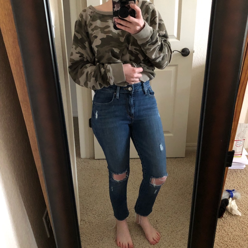 Levi’s 721 High Rise Distressed Skinny Cropped